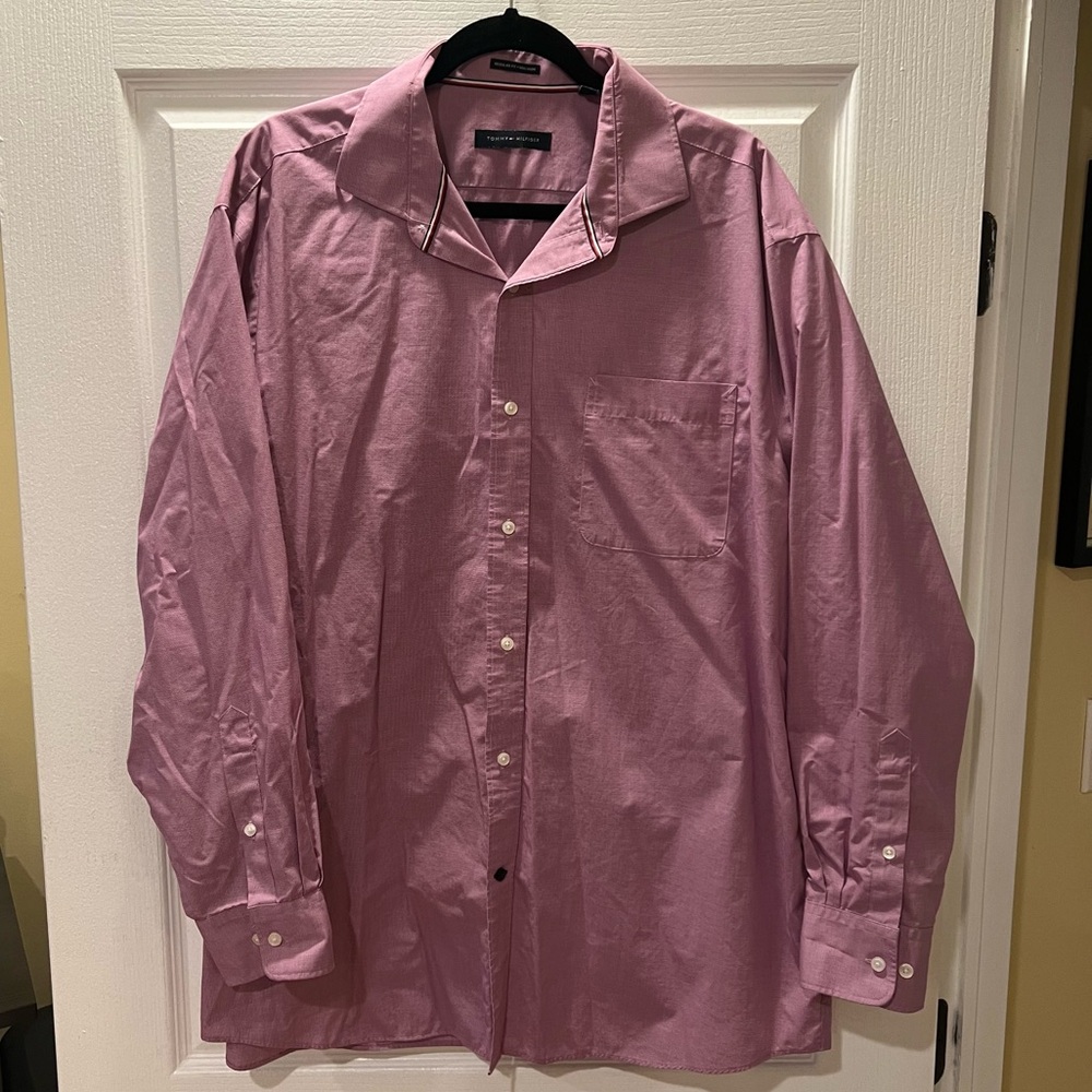 Tommy Hilfiger Regular Fit Non Iron button down shirt - size 17 1/2, 34/35